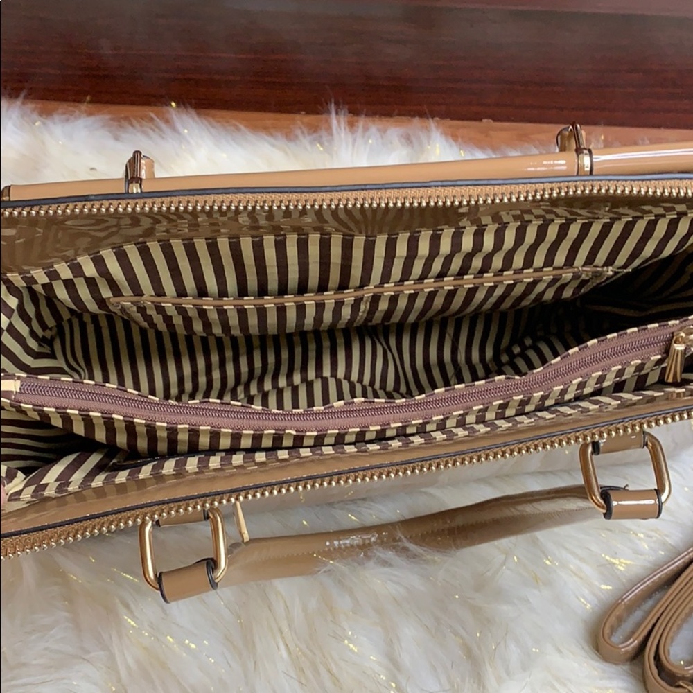 Handbag - Picture 3 of 3